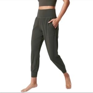 Athleta Salutation Cruise Joggers XS